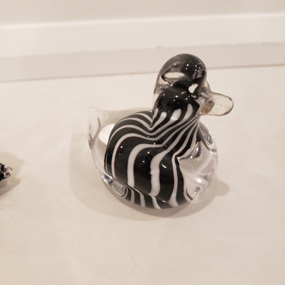 Vintage Handmade Crystal Art Glass Hand Blow Black & White Figurines Cat & Duck - Picture 2 of 6